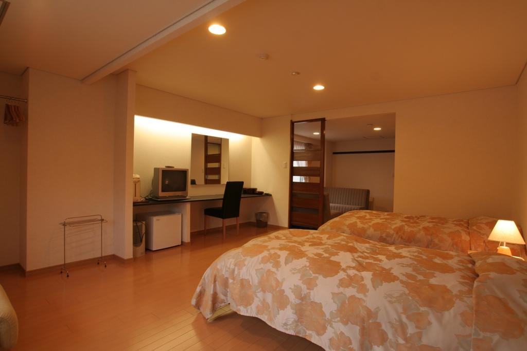 Kidoike Onsen Hotel Yamanouchi  Buitenkant foto