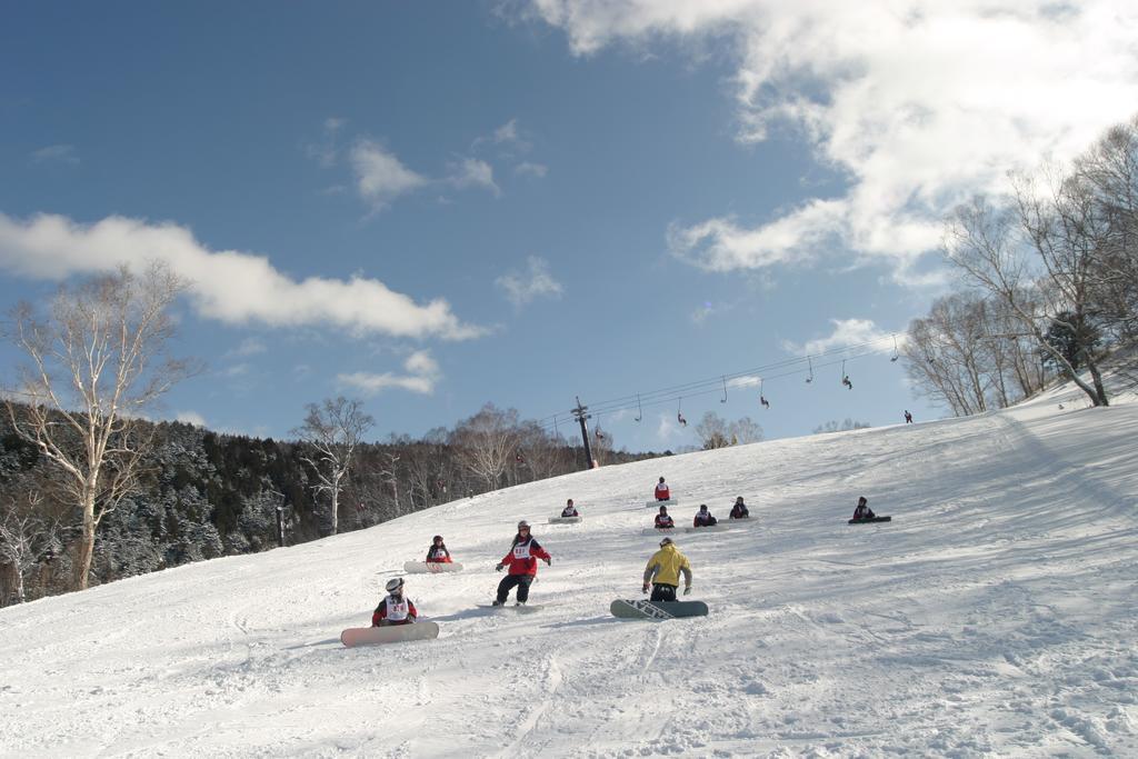 Kidoike Onsen Hotel Yamanouchi  Buitenkant foto