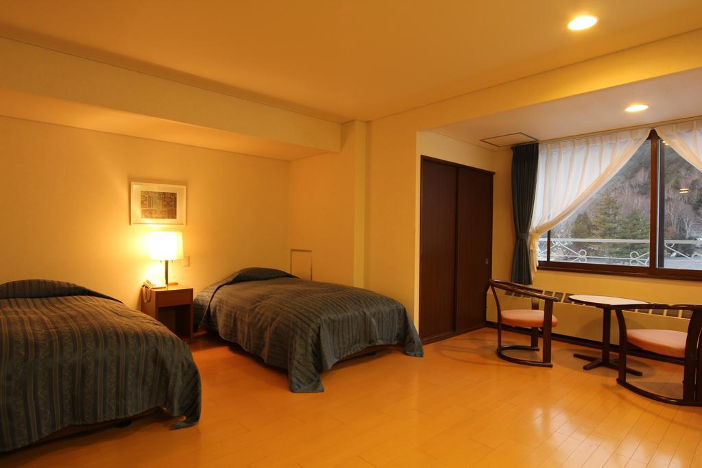 Kidoike Onsen Hotel Yamanouchi  Buitenkant foto